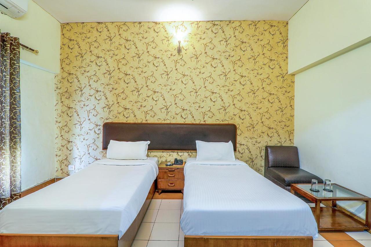 Hotel Executive Hasanganj Buitenkant foto