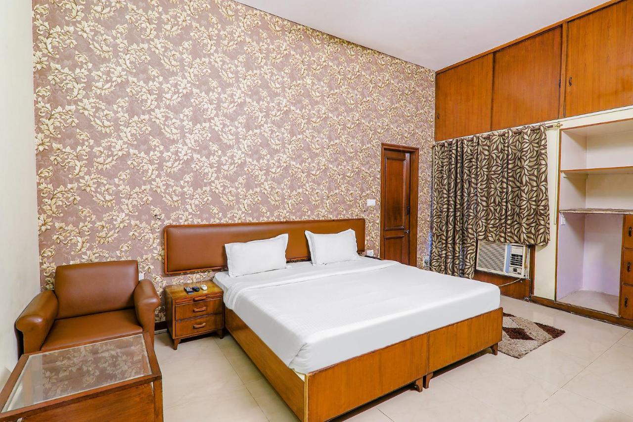 Hotel Executive Hasanganj Buitenkant foto