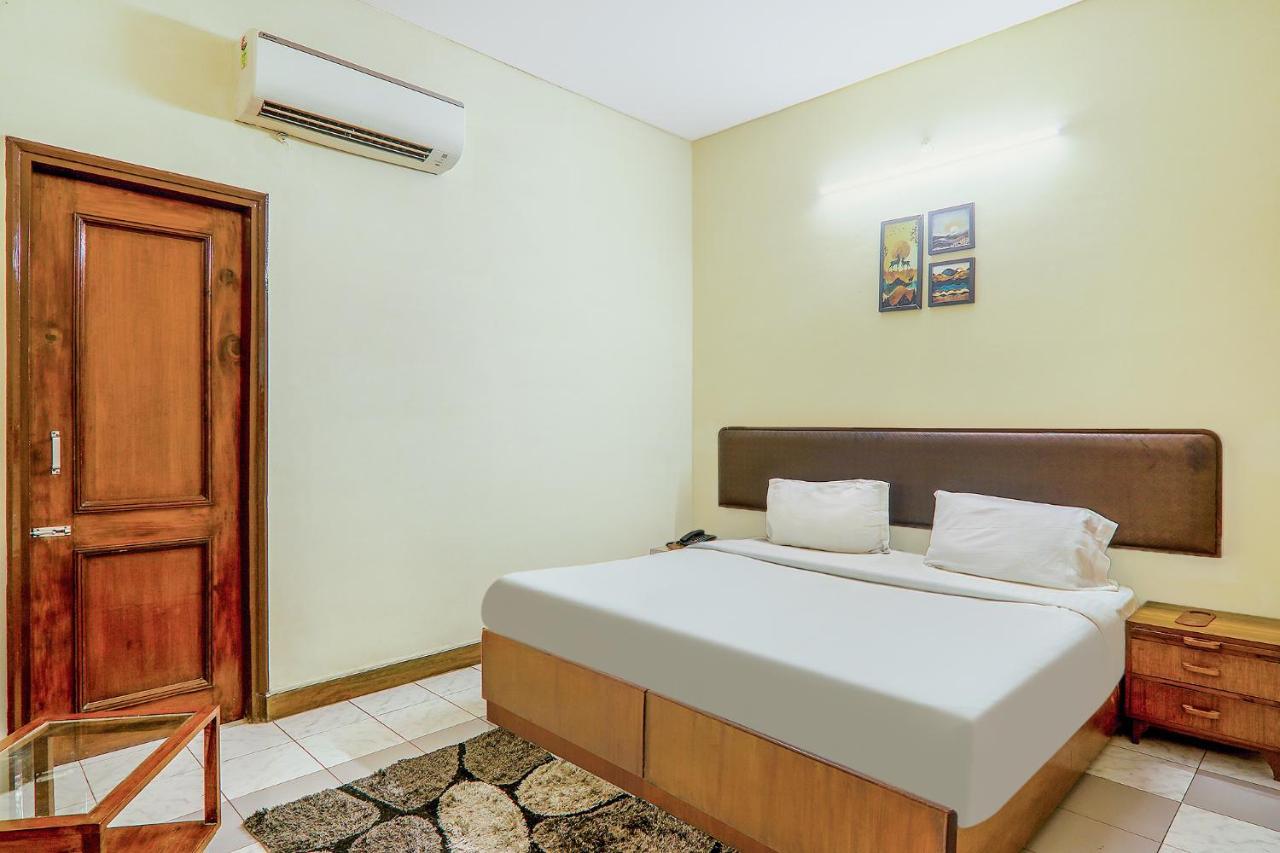 Hotel Executive Hasanganj Buitenkant foto